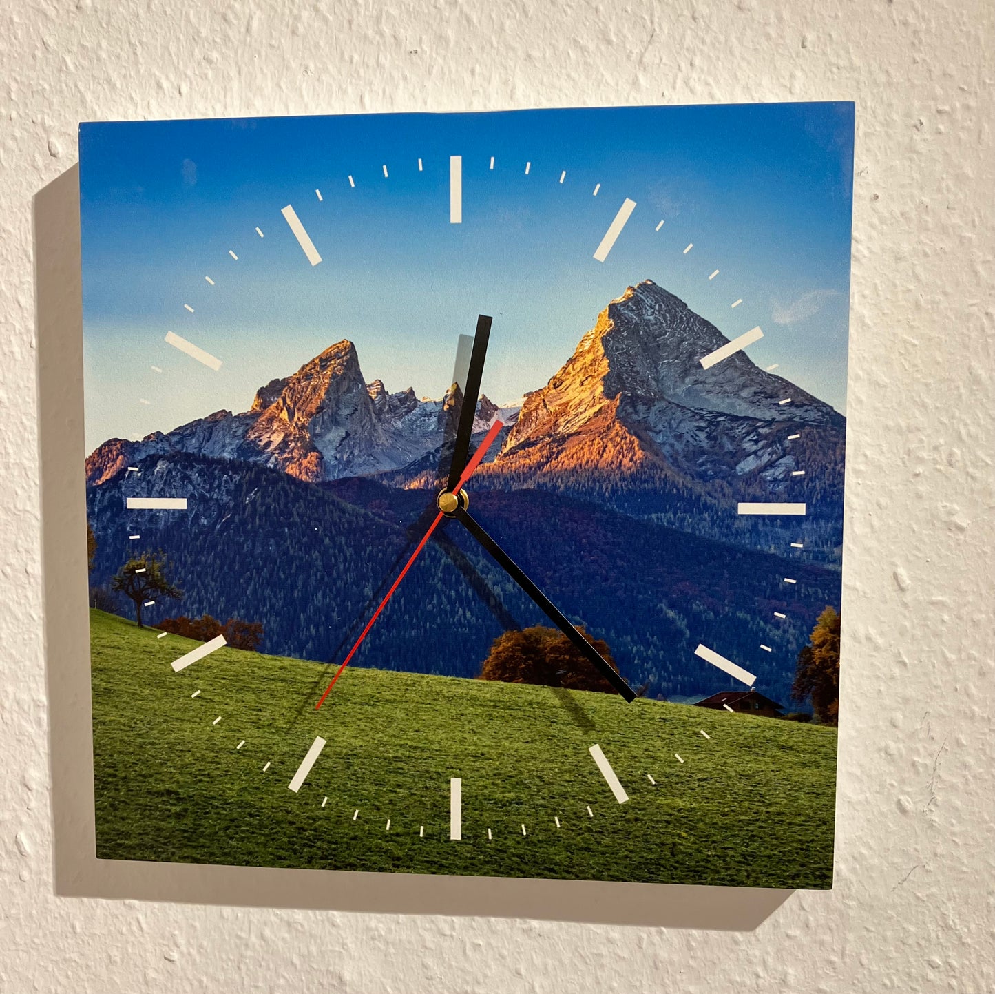Wanduhr Berchtesgaden Watzmann Sonnenaufgang