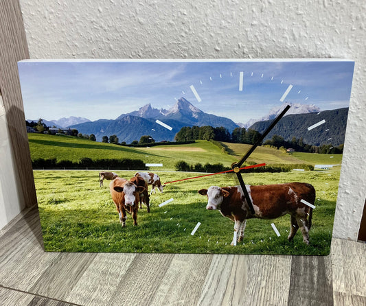 Wanduhr Berchtesgaden mit Kühe