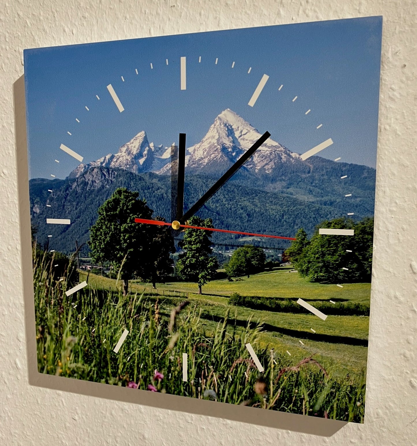 Wanduhr Watzmann Wiese