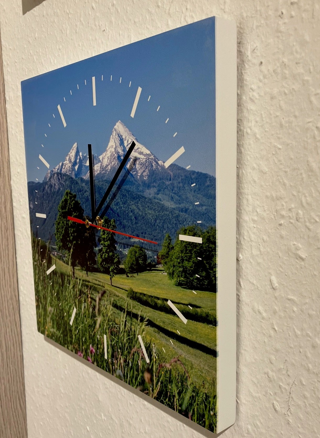 Wanduhr Watzmann Wiese