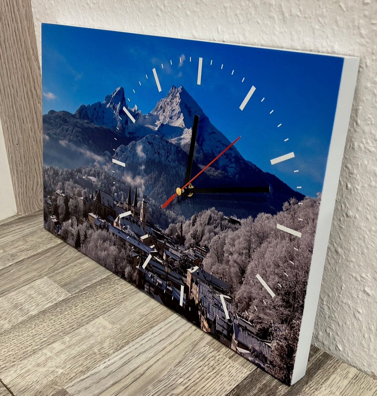 Wanduhr Berchtesgaden Winter